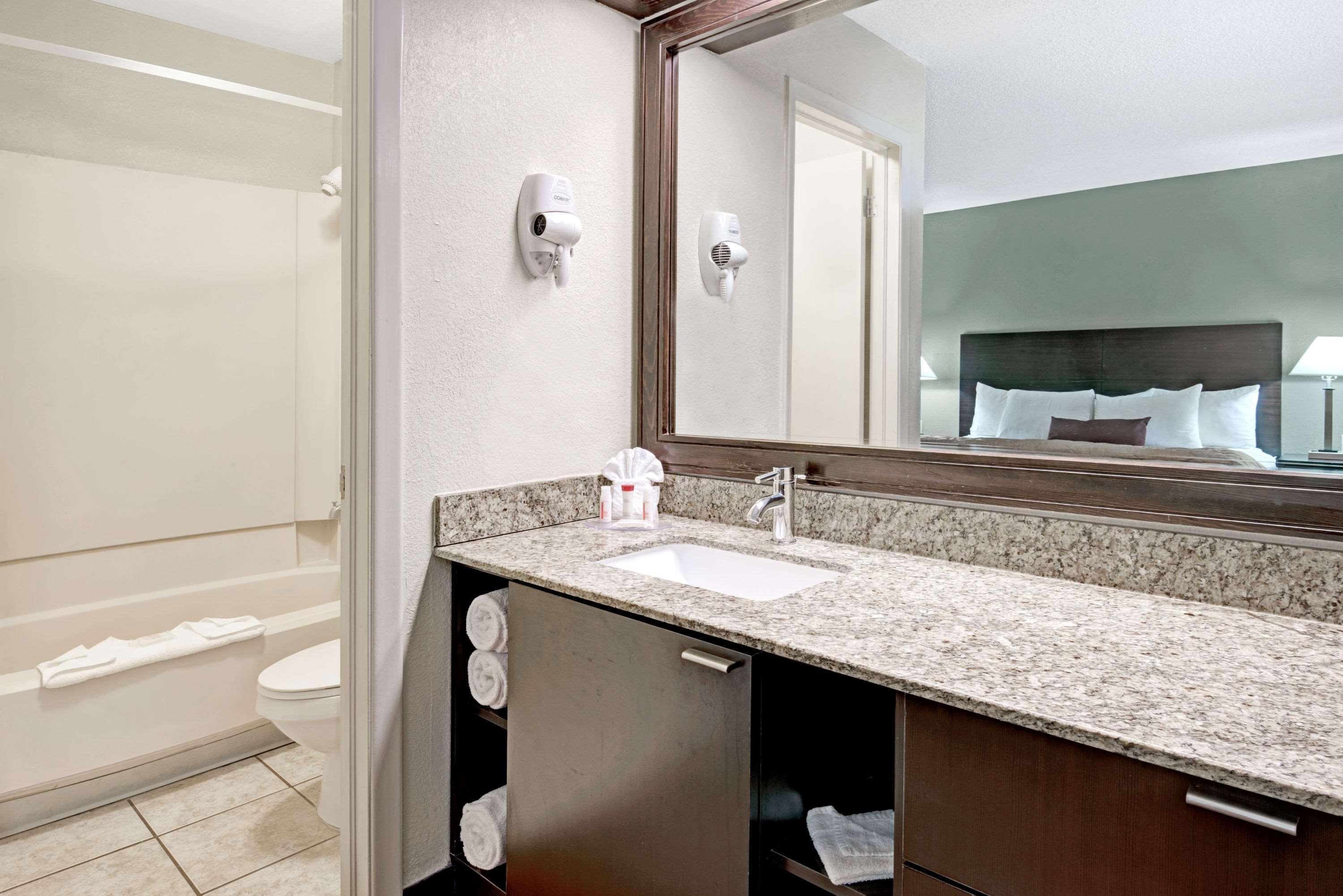מלון Ramada By Wyndham אל פאסו מראה חיצוני תמונה